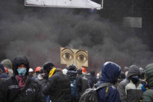 Помолчим