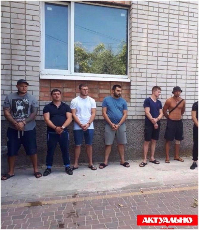 1 6 1