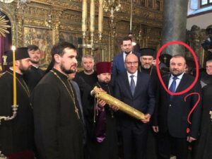 Порошенко и Нарик прогулялись за Томосом