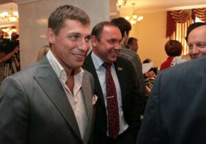 НАЙДЕН ШАРИКОВ. С ХОРОШЕЙ РОДОСЛОВНОЙ. ПОИЩЕМ ШВОНДЕРА?