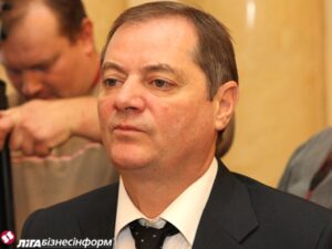 Донецко-прокурорское призналось в коррупции