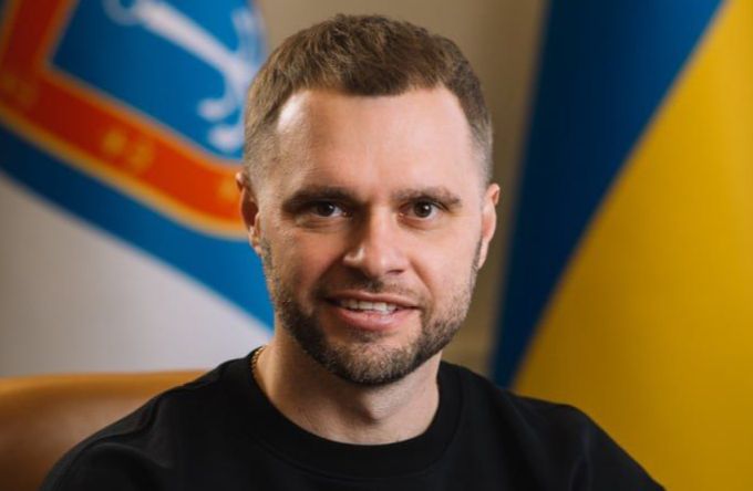 “МЕНІ ЯК ЛЮДИНІ ХОТІЛОСЯ Б ЯХТИНГУ»